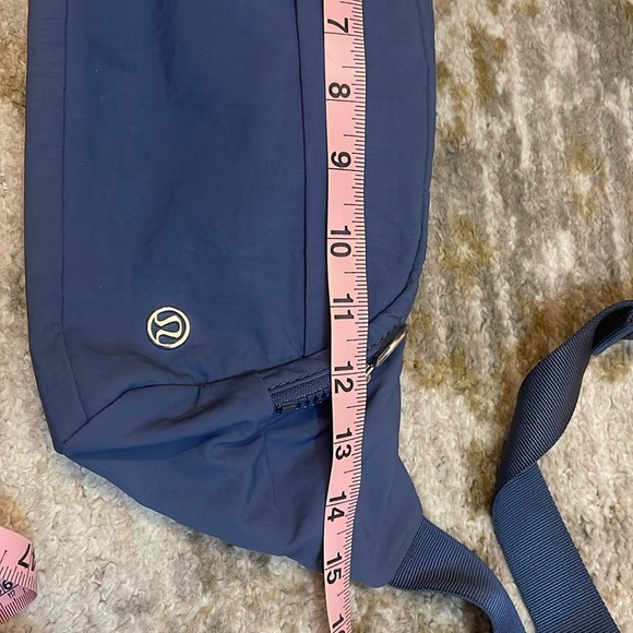 Lululemon belt bag - Picture 7 of 9